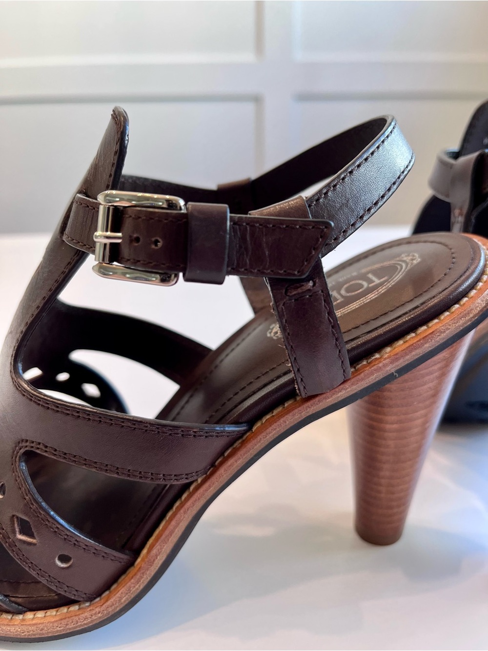 TOD’S Dark Chocolate Brown Leather Cone-Heel Sandals - Picture 5 of 7